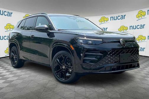 2025 Volkswagen Tiguan 2.0T SE R-Line Black