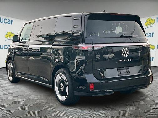 Deep Black Pearl Effect 2025 Volkswagen ID. Buzz Pro S