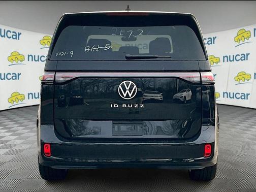 Deep Black Pearl Effect 2025 Volkswagen ID. Buzz Pro S