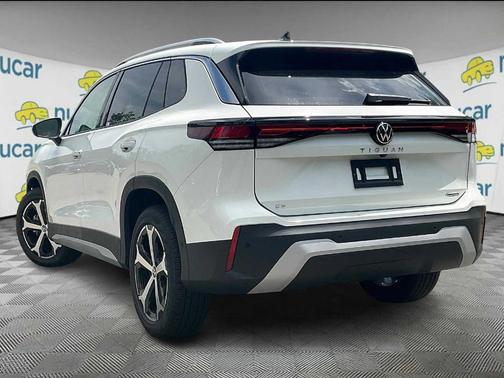 2025 Volkswagen Tiguan 2.0T SE
