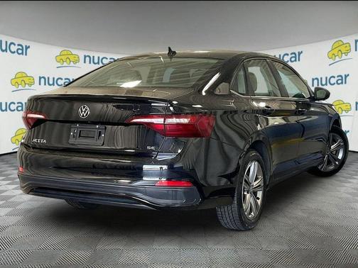 Deep Black Pearl Effect 2024 Volkswagen Jetta 1.5T SE