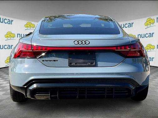 2022 Audi e-tron GT Premium Plus