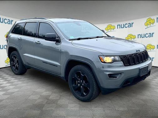 Gray 2019 Jeep Grand Cherokee Upland