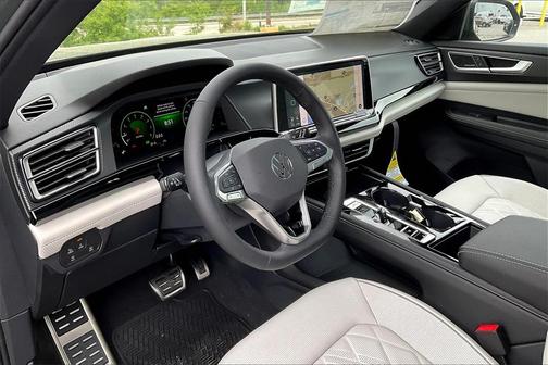 2025 Volkswagen Atlas Cross Sport 2.0T SEL Premium R-Line