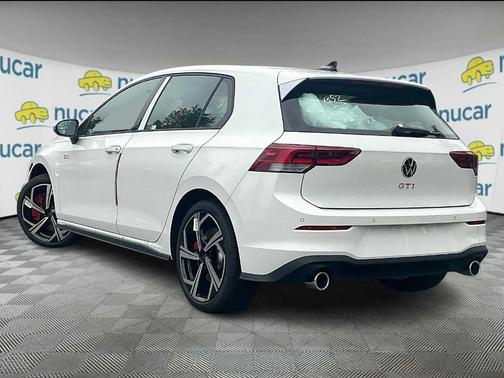 2025 Volkswagen Golf GTI 2.0T SE