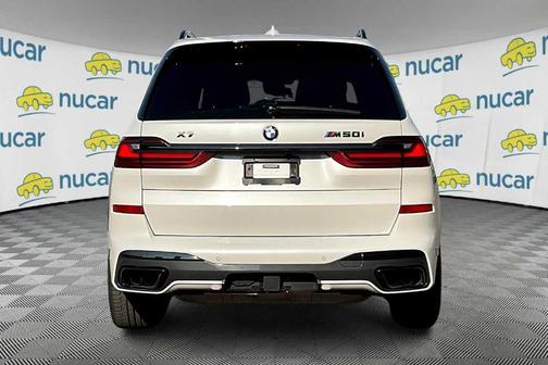 Mineral White Metallic 2021 BMW X7 M50i