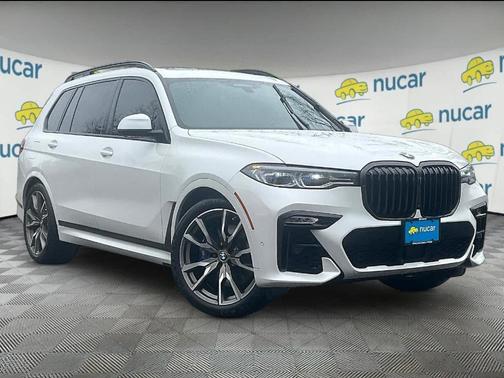 Mineral White Metallic 2021 BMW X7 M50i
