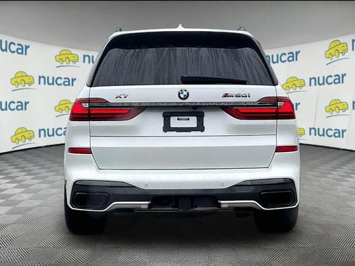 Mineral White Metallic 2021 BMW X7 M50i