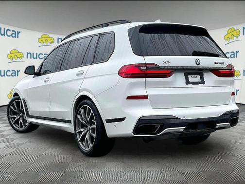 Mineral White Metallic 2021 BMW X7 M50i