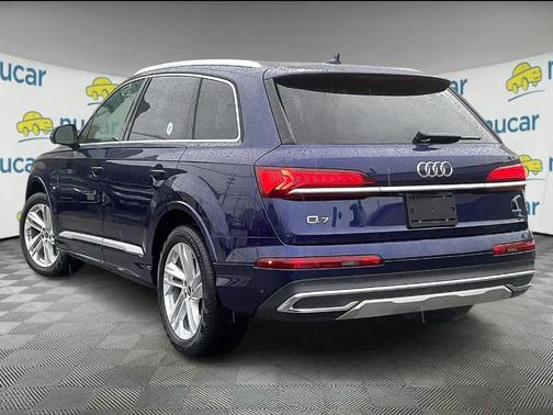 2022 Audi Q7 45 Premium