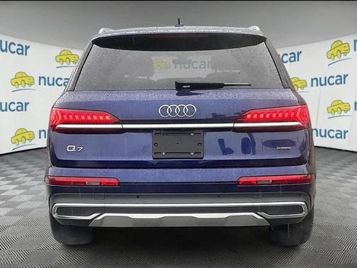 2022 Audi Q7 45 Premium