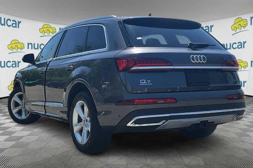 2023 Audi Q7 45 Premium Plus