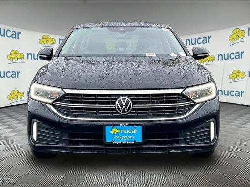 Deep Black Pearl Effect 2022 Volkswagen Jetta 1.5T SEL