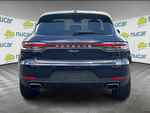2021 Porsche Macan Base