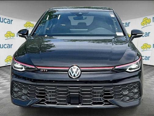 2025 Volkswagen Golf GTI 2.0T SE