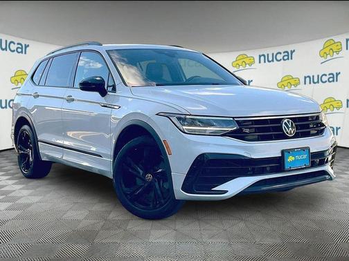 Opal White Pearl Effect 2023 Volkswagen Tiguan 2.0T SE R-Line Black