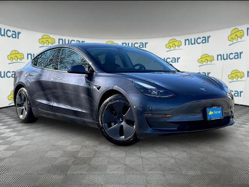 Midnight Silver Metallic 2023 Tesla Model 3 Base