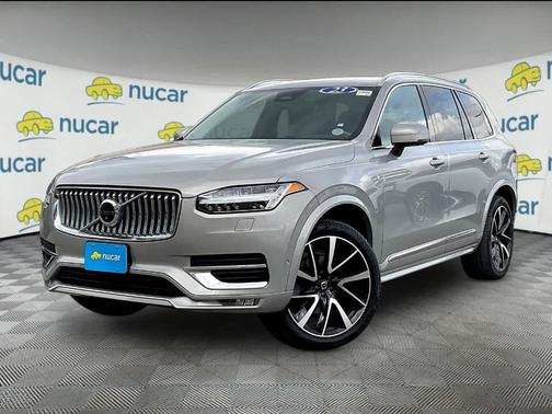 Gray 2023 Volvo XC90 B6 Plus 7-Seater