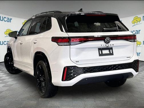 Opal White W/Black Roof 2025 Volkswagen Tiguan 2.0T SE R-Line Black