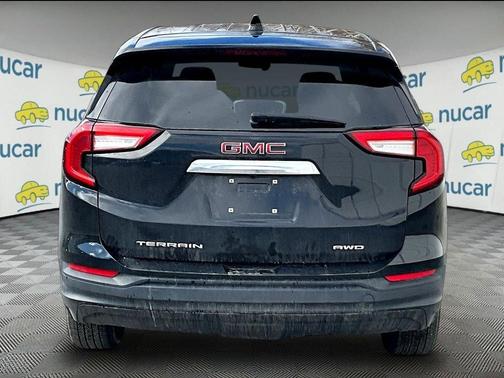 Black 2024 GMC Terrain SLE