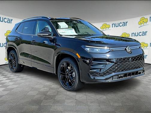 2025 Volkswagen Tiguan 2.0T SE R-Line Black