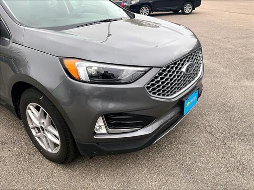 Gray 2023 Ford Edge SEL