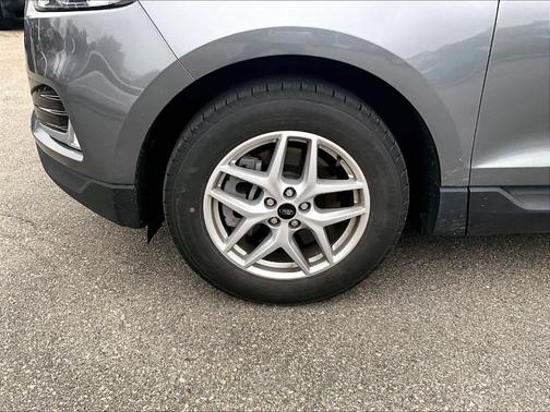 Gray 2023 Ford Edge SEL