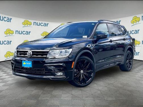 Deep Black Pearl Effect 2021 Volkswagen Tiguan 2.0T SE R-Line Black