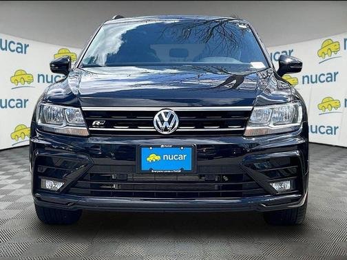 Deep Black Pearl Effect 2021 Volkswagen Tiguan 2.0T SE R-Line Black