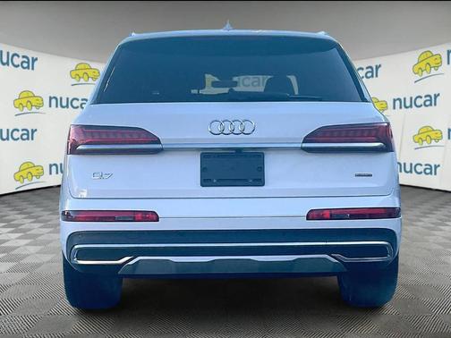 2022 Audi Q7 55 Premium