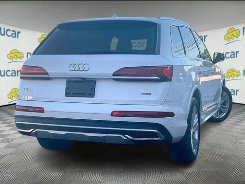 2022 Audi Q7 55 Premium