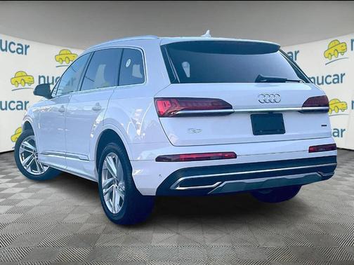 2022 Audi Q7 55 Premium