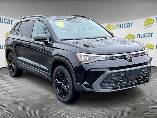 2025 Volkswagen Taos 1.5T SE Black