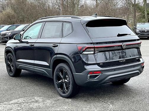 2025 Volkswagen Taos 1.5T SE Black