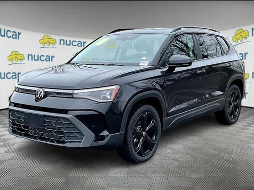 2025 Volkswagen Taos 1.5T SE Black