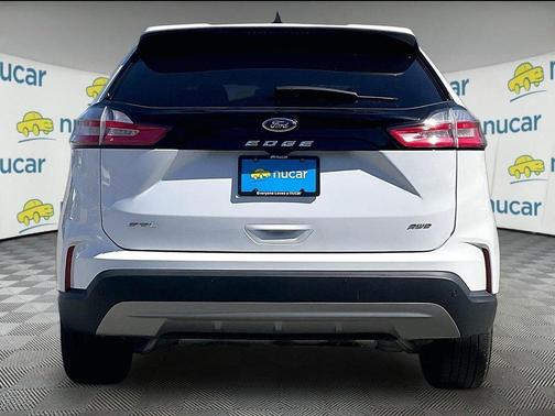 White 2022 Ford Edge SEL