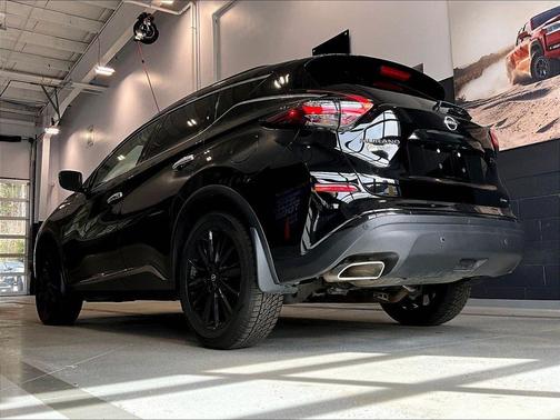 Black 2023 Nissan Murano SV