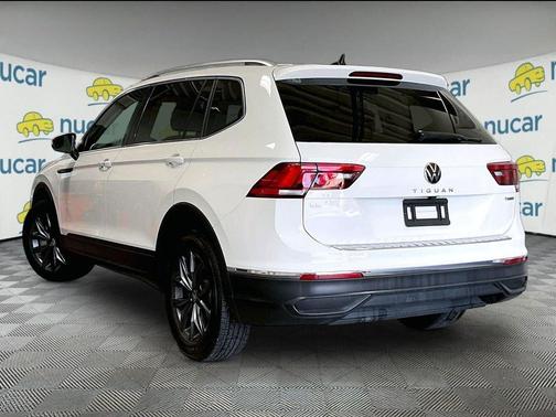 Pure White 2022 Volkswagen Tiguan 2.0T SE