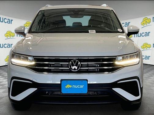 Pure White 2022 Volkswagen Tiguan 2.0T SE