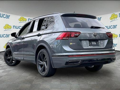 Platinum Gray Metallic 2023 Volkswagen Tiguan 2.0T SE R-Line Black