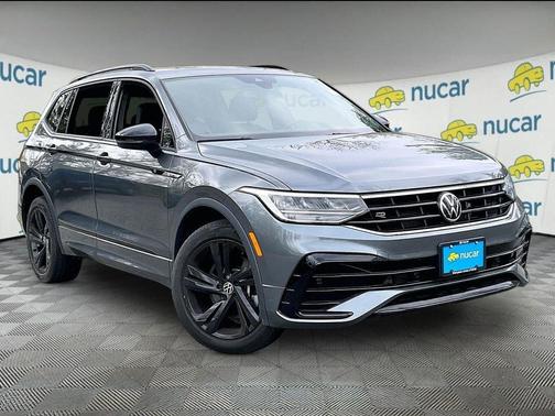 Platinum Gray Metallic 2023 Volkswagen Tiguan 2.0T SE R-Line Black