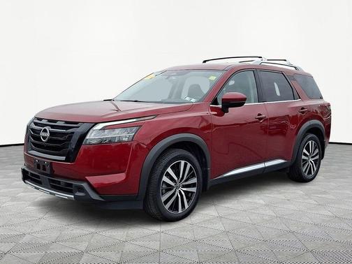 Scarlet Ember 2024 Nissan Pathfinder Platinum