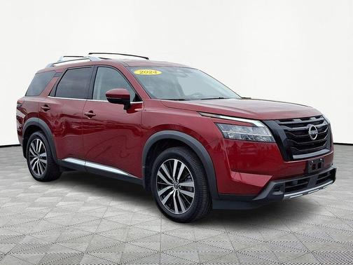 Scarlet Ember 2024 Nissan Pathfinder Platinum