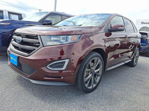 Red 2017 Ford Edge Sport