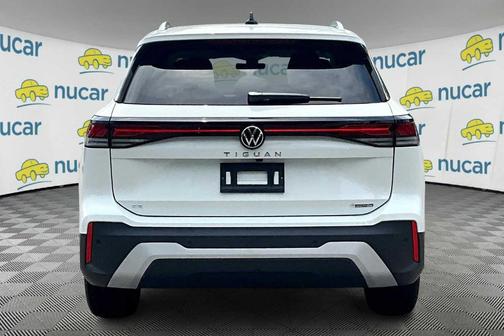 2025 Volkswagen Tiguan 2.0T SE