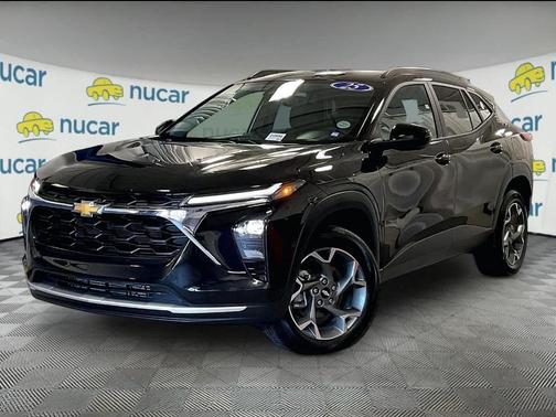 Black 2025 Chevrolet Trax LT
