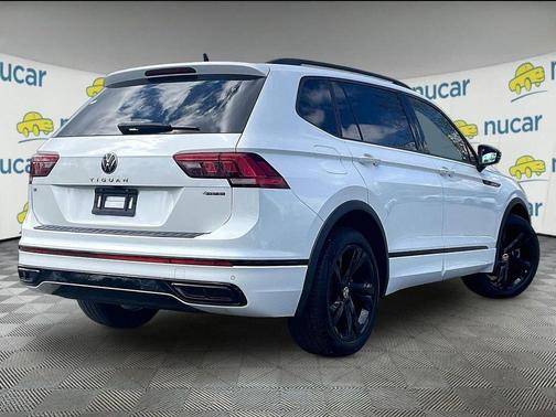 Opal White Pearl Effect 2023 Volkswagen Tiguan 2.0T SE R-Line Black
