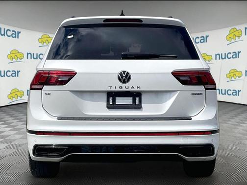 Opal White Pearl Effect 2023 Volkswagen Tiguan 2.0T SE R-Line Black