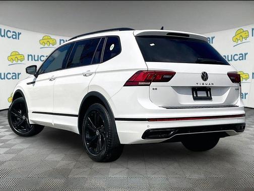 Opal White Pearl Effect 2023 Volkswagen Tiguan 2.0T SE R-Line Black