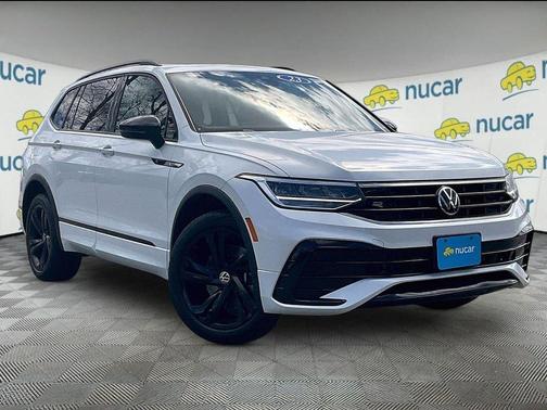 Opal White Pearl Effect 2023 Volkswagen Tiguan 2.0T SE R-Line Black